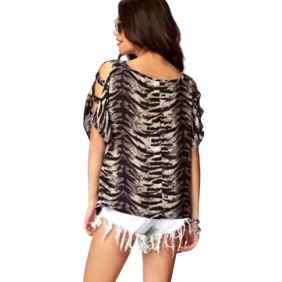 F21 Zebra Print Cut Out Cold Shoulder Top • Indie Sleaze Streetwear Boho Baddie - Picture 3 of 5